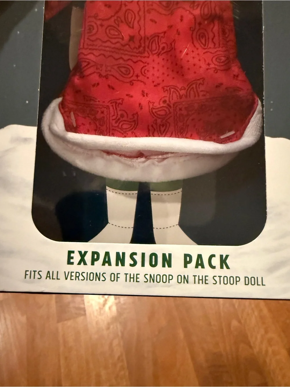 Snoop and the Snoop Red Holiday Doll Hooded Outfit Expansion Pack Red Robe Bear